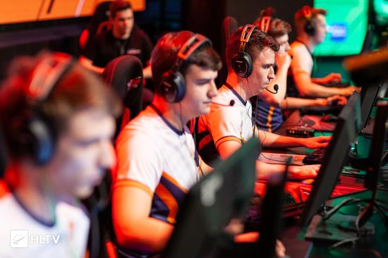 华漕战队电竞世界杯双冠荣耀创造历史